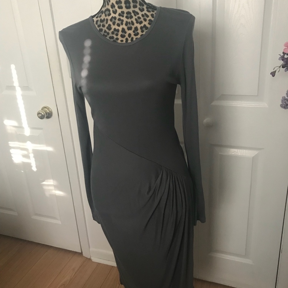 DKNY Charcoal gray knit Perfect in every season.